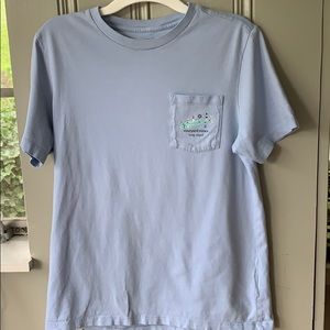 Vineyard vines boys in large Long Island T-shirt